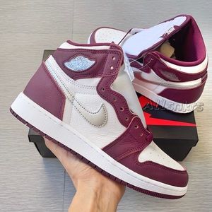 Air Jordan 1 Retro High OG Bordeaux